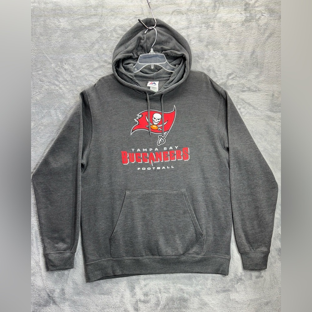 Majestic Tampa Bay Buccaneers NFL Adult Large Hoodie Pullover Long Sleeve NWOT